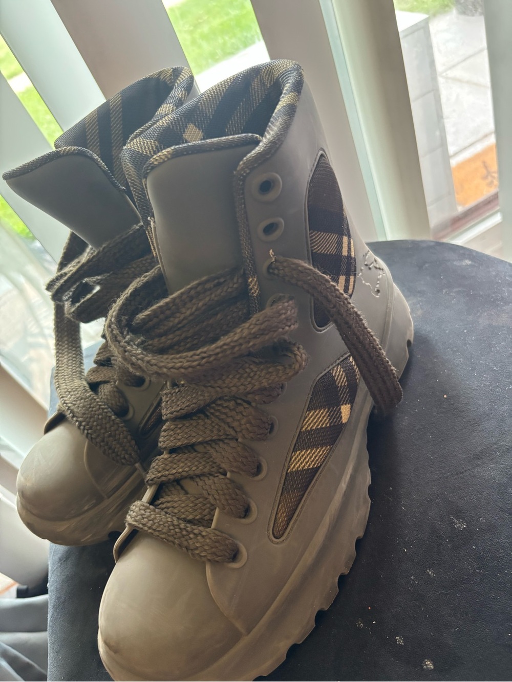 Authentic Men Burberry boot. Very beautiful for all occasions - Picture 12 of 12